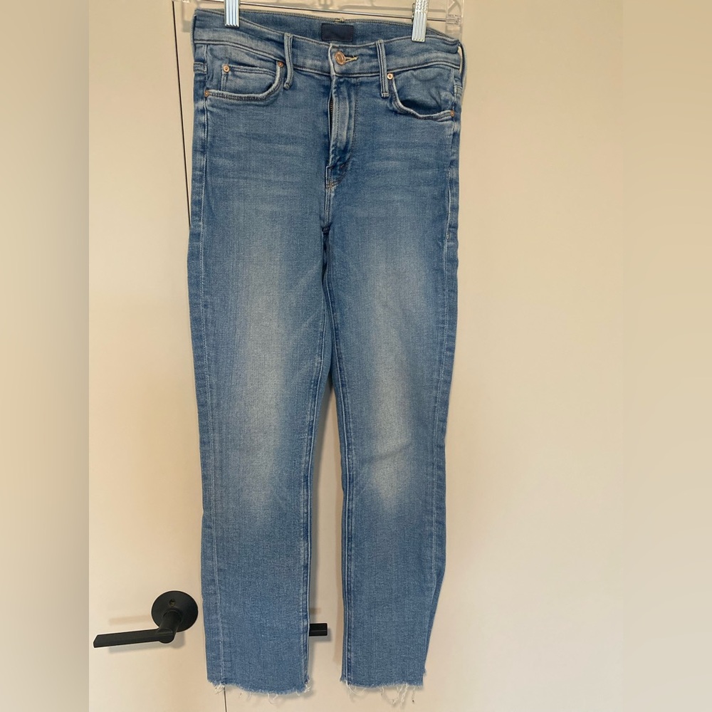 Mother denim mid rise dazzler ankle fray size 24